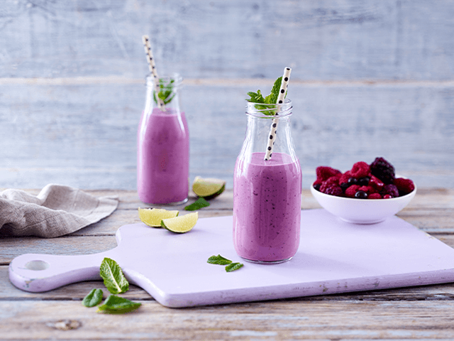 Beeren Booster in der Flasche