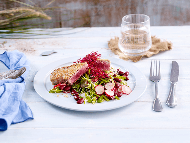 Thunfisch im Sesammantel